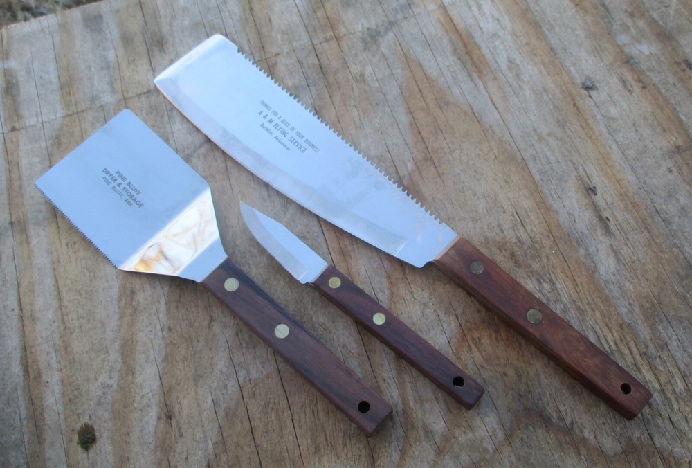 PINE BLUFF DeWITT EASTERN ARKANSAS COLLECTIBLES PATCH CLEAVER SERVER & KNIFE SET