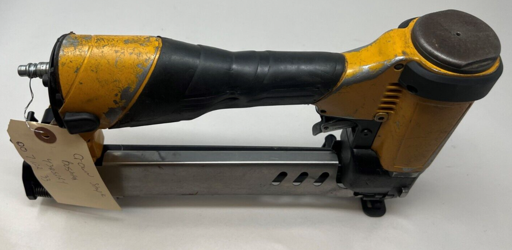 BOSTITCH 438S2R-1 Pneumatic WC Roofing Stapler