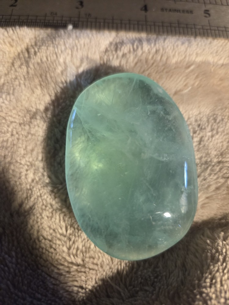 BEAUTIFUL CANDY FLOURITE PALM STONES 73 GRAMS E