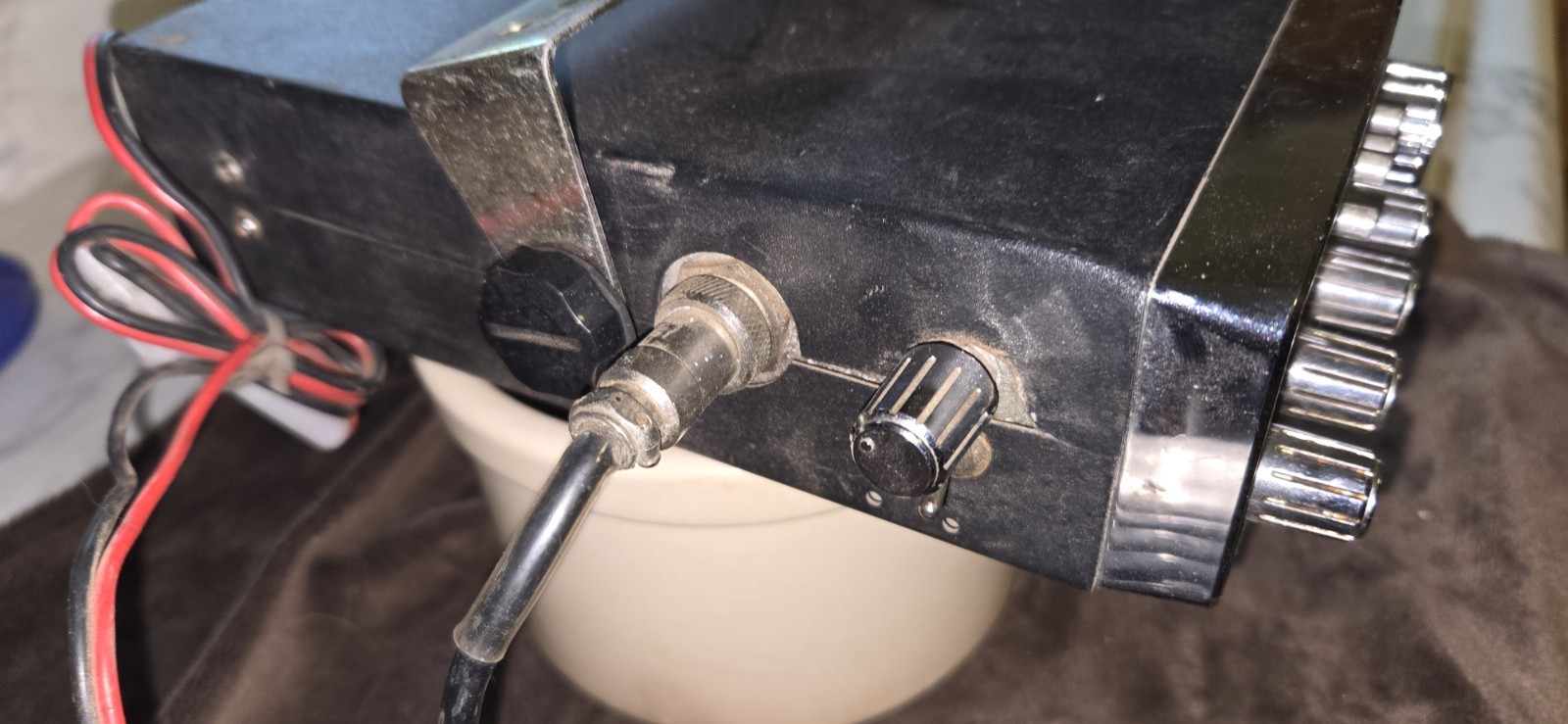 Uniden PC66XL 40-Channel CB Radio Mic and power cord & bracket