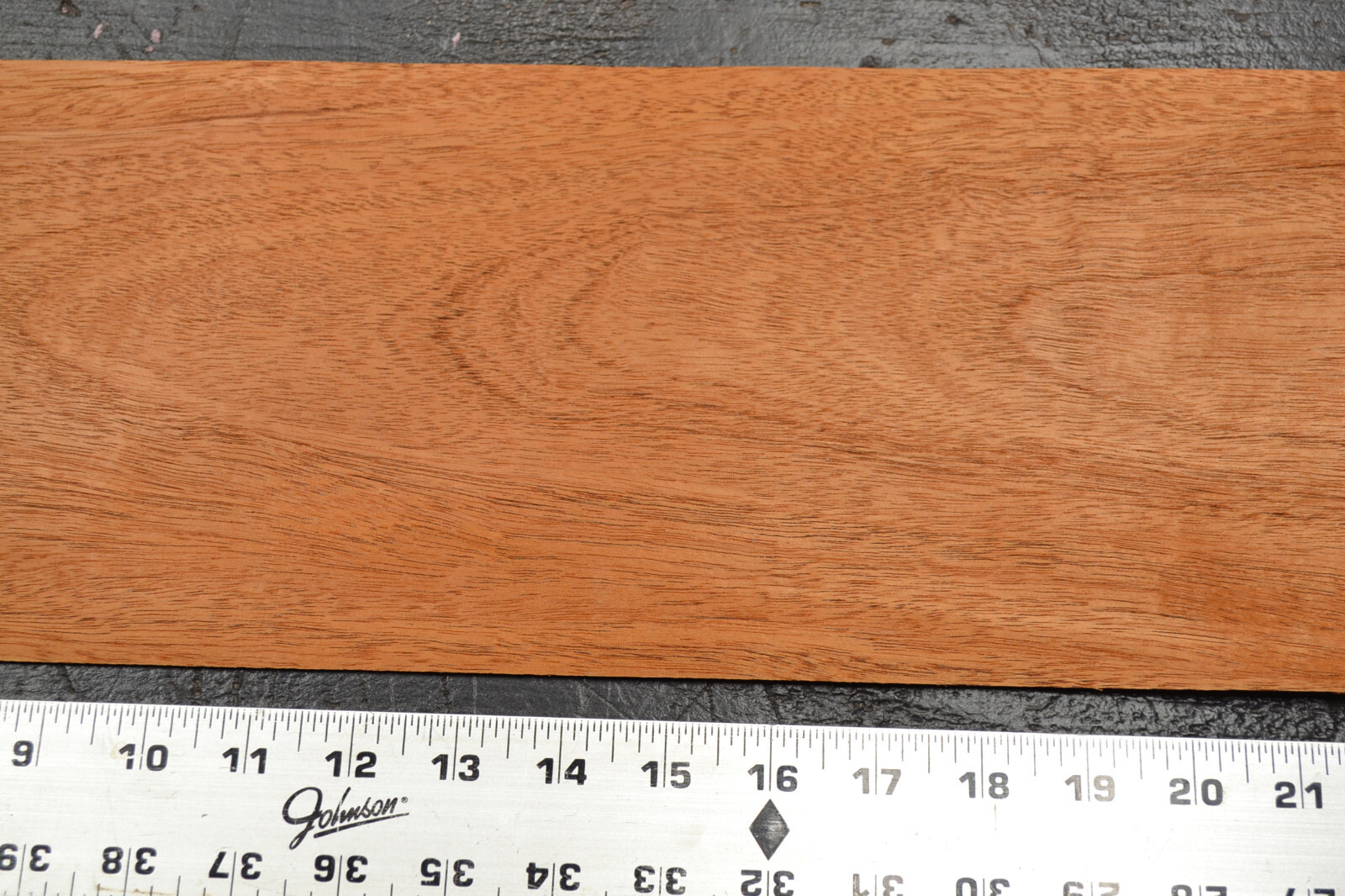 Honduran Mahogany Raw Wood Veneer Sheet 6.5 x 50 in 1/42nd 4668-06