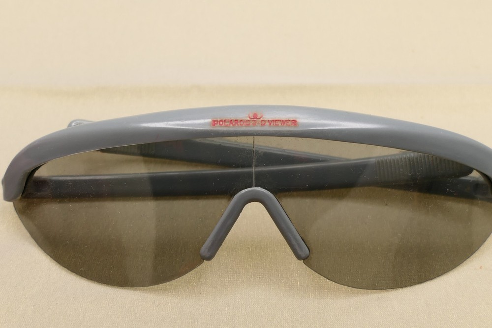 Polaroid 3-Dimensional Picture Viewing Glasses