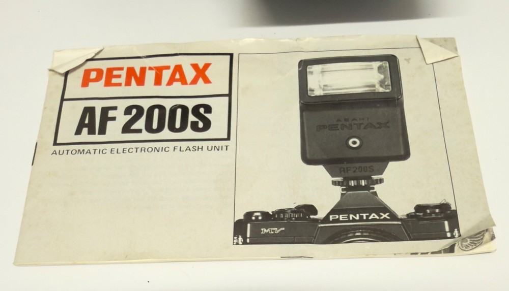 ASAHI PENTAX AF200S AUTOMATIC FLASH UNIT + CASE + INSTRUCTION BOOKLET UNTESTED