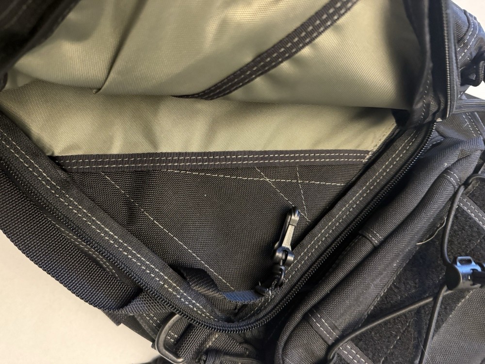 Maxpedition Sitka Gearslinger Black Backpack Sling Bag 0431B