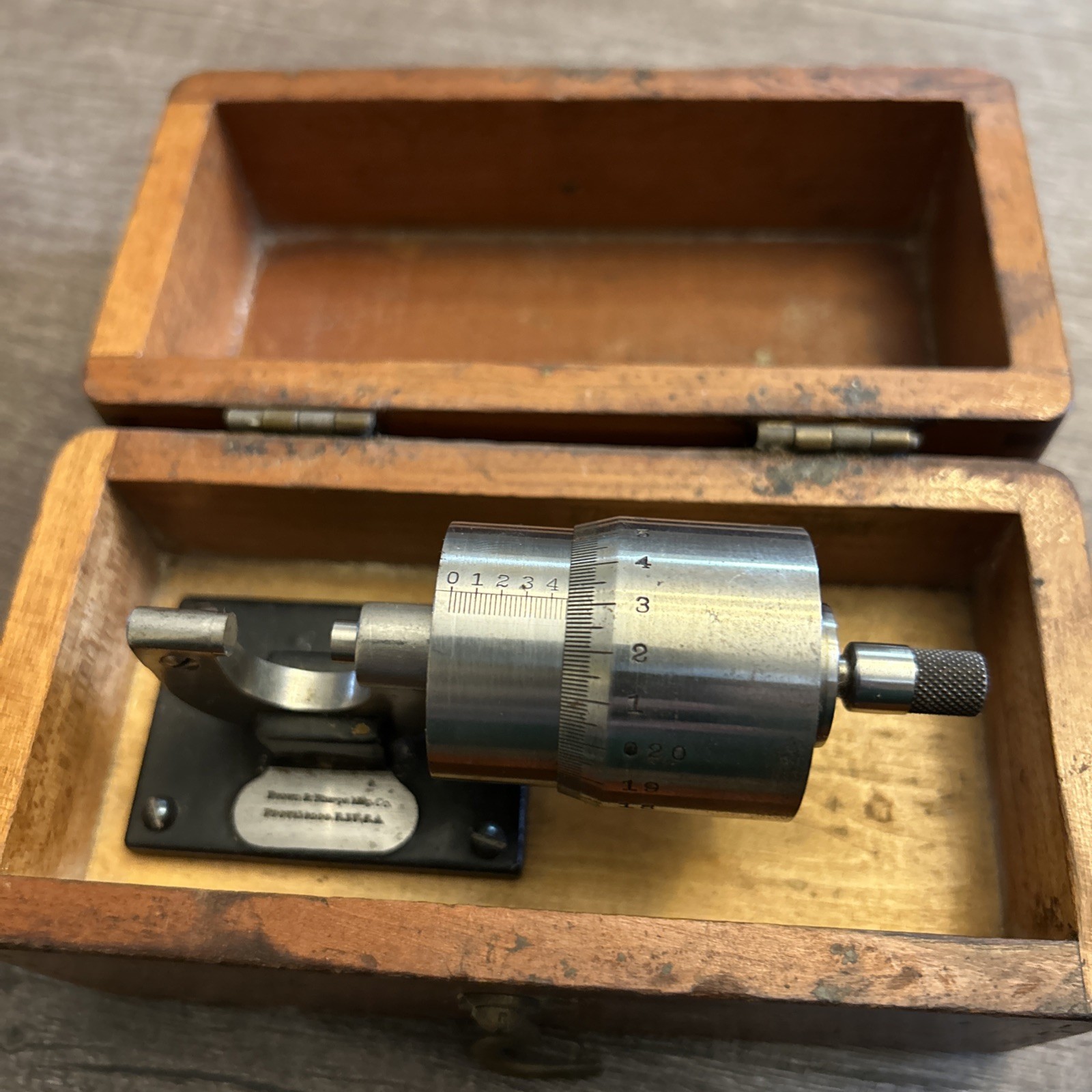 Vintage Brown & Sharpe Bench Micrometer with Wooden Box