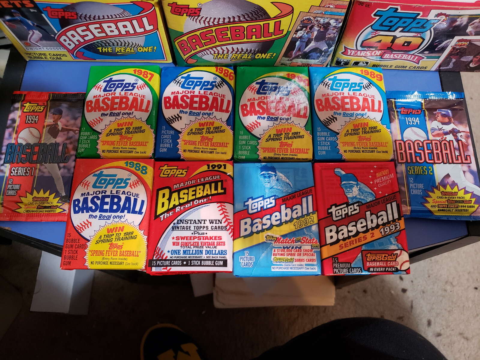 10 Unopened Vintage Topps Baseball Wax Packs From Mid-80s/Early 90s (150+ cards)
