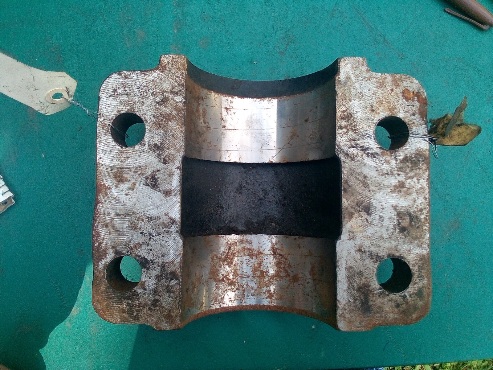 New OEM Trunion Cap for 55,000lb Mack 97QL343