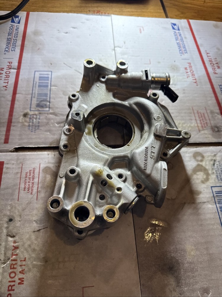 Volvo Penta oil pump #22925792