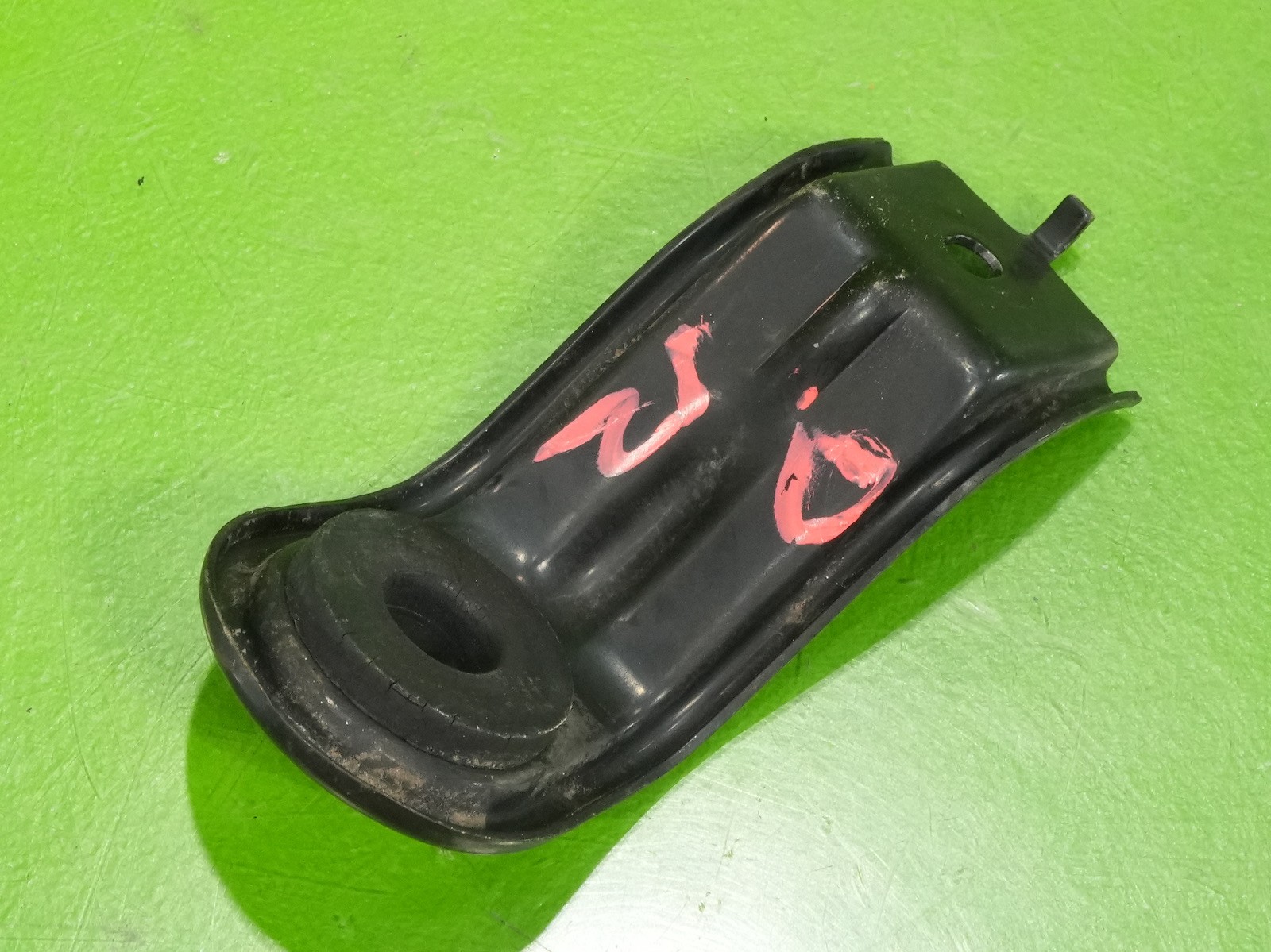 92-95 Civic OEM radiator upper top mount bracket tab support