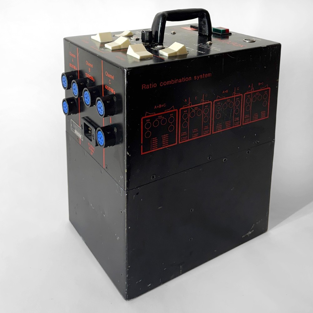 Speedotron 2403CX Pro Strobe Lighting Power Supply