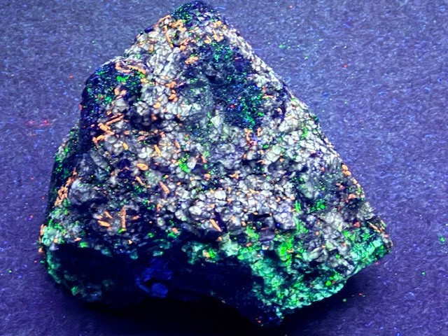 MULTICOLOR COOL FRANKLIN ASSEMBLAGE: FLUOROAPATITE & CHLOROPHANE, FRANKLIN, N.J.