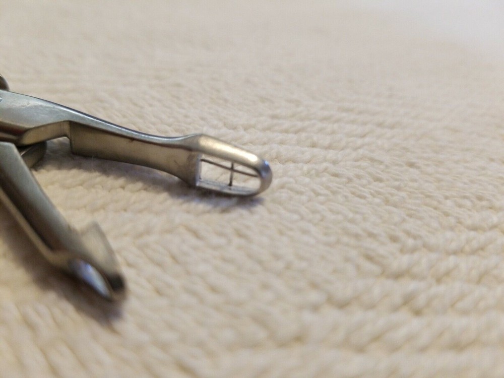 The Lawton Co. Forceps Angled MJ9