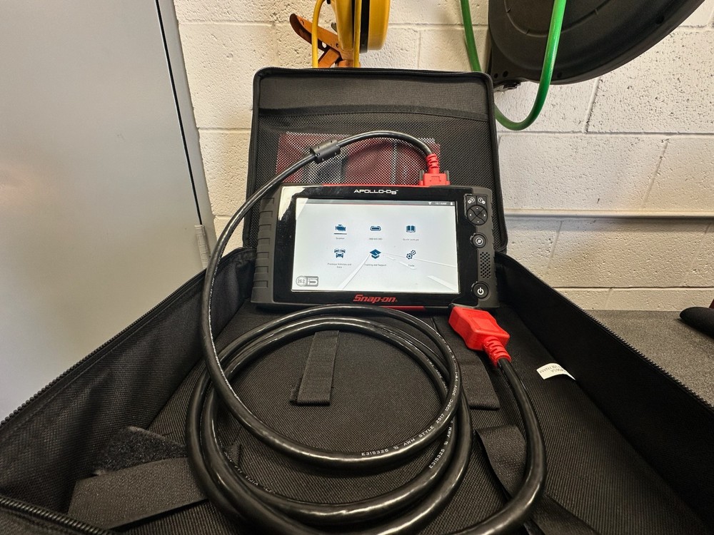 Snap On scanner Apollo D9 fully updated version 26.2D