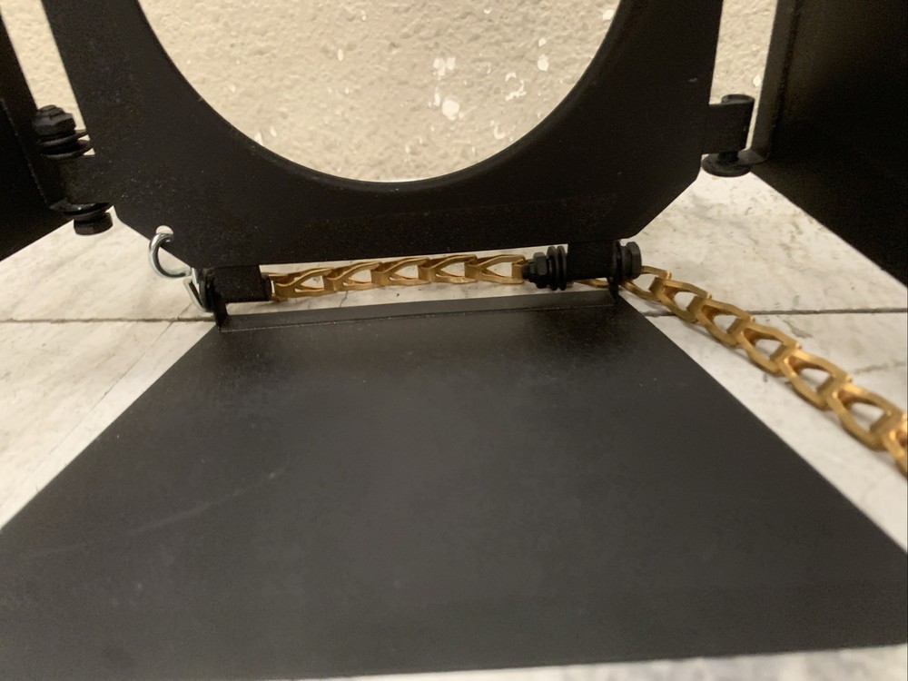 Mole Richardson Barn Doors Light Shield, Mini. With A Chain And Hook