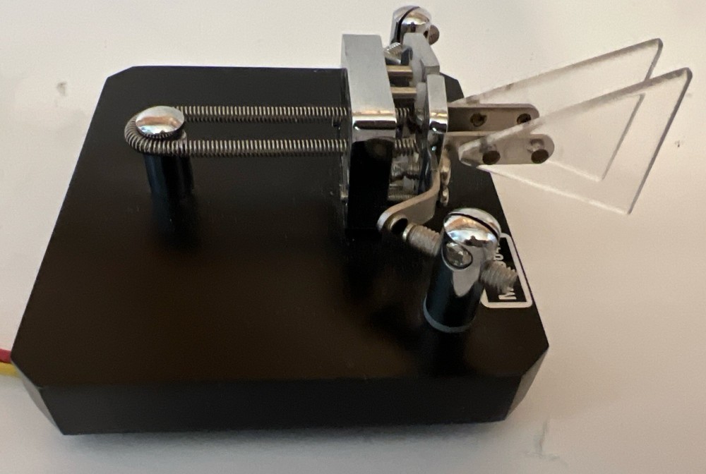 MFJ-564B Dual Iambic Key Paddle Ham Radio Key Morse Code Chrome/Black Base New