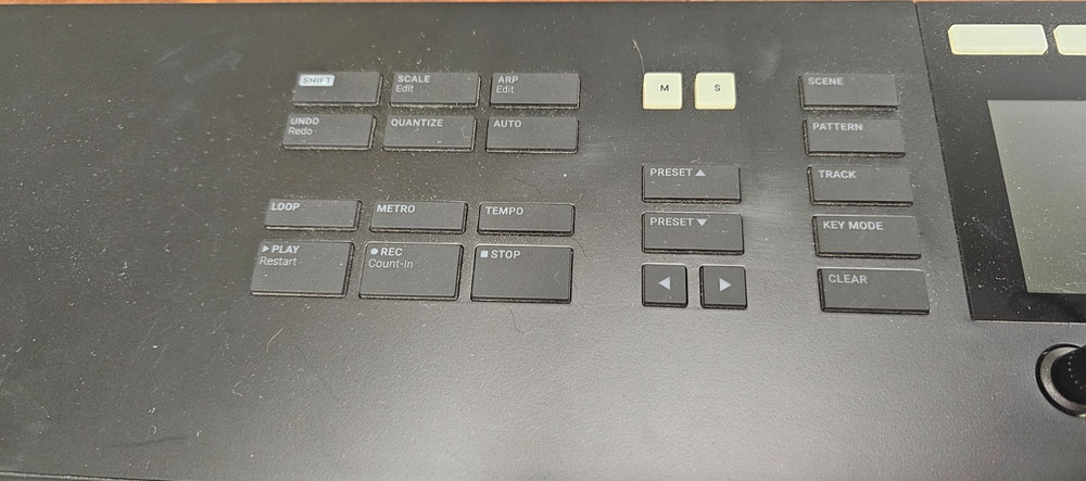 Native Instruments Komplete Kontrol S61 MK2 61 Key Keyboard Controller EUC Works