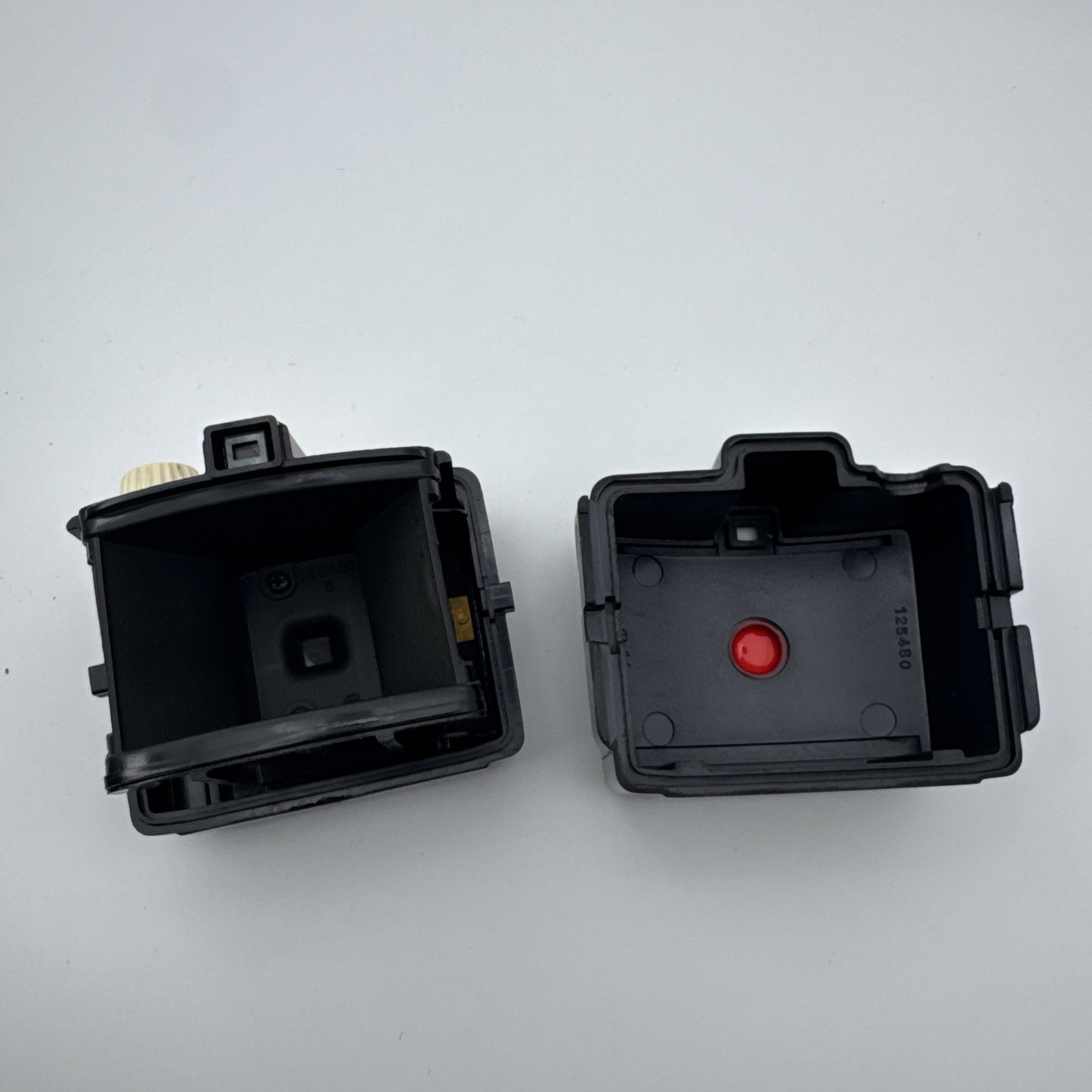 Kodak Brownie Reflex Synchro Model + Chiquita Camera - Untested