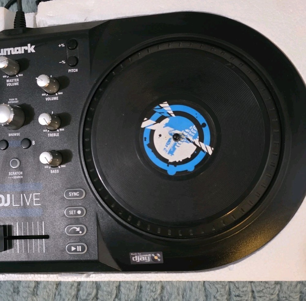 Numark iDJ Live Digital DJ Controller Turntable Apple Mac PC Ipad Iphone Ipod