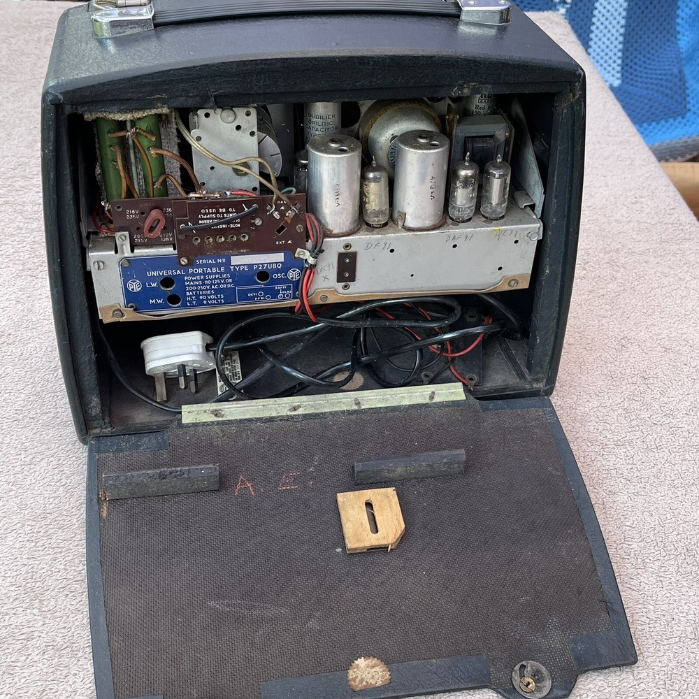 PYE 1949 Universal Portable Type P27 UBQ