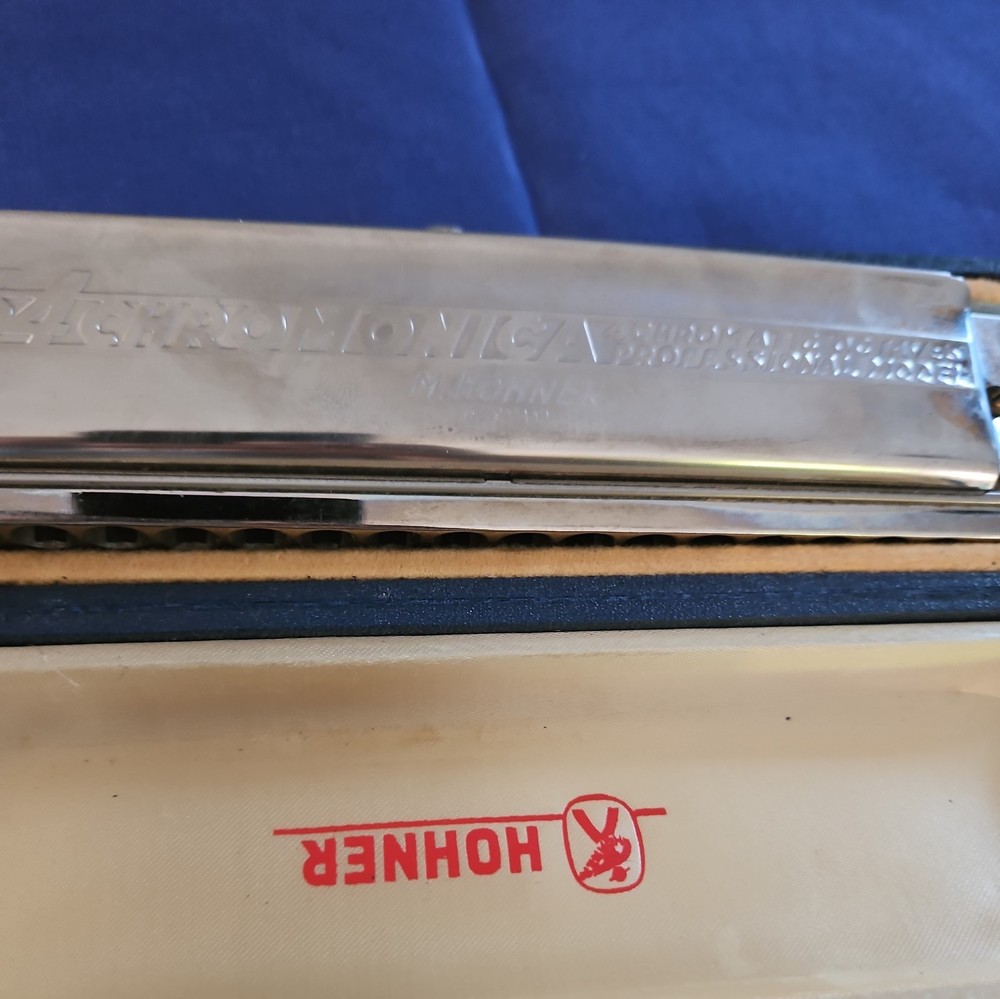 M. Hohner The 64 Chromonica Nr. 280 Harmonica in case