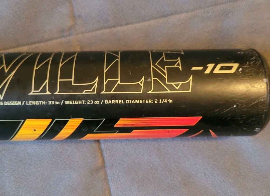 Louisville Slugger LXT Fastpitch Softball FPLXB10-22 Bat 33 23oz 2 1/4 Diameter