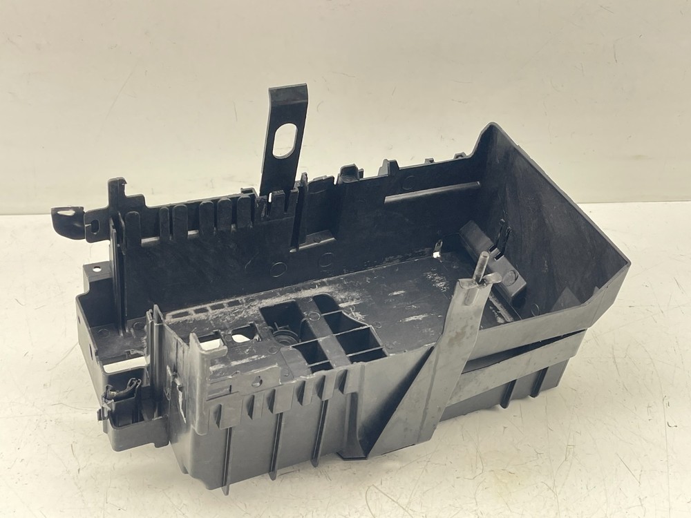 16-19 BUICK CASCADA  BATTERY TRAY MOUNTING BRACKET HOLDER OEM