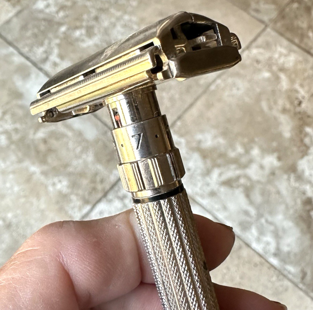 Vintage Gillette Gold Fat Boy Adjustable Razor E3