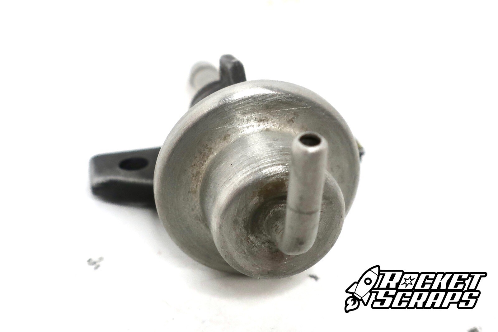 96 00 Honda Civic 99-01 CRV Del Sol D16Y7 Fuel Pressure Regulator FPR B20 OEM