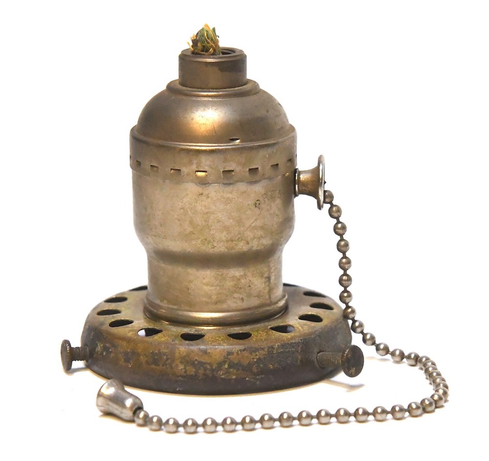 VINTAGE MONOWATT PULL SWITCH BRASS FAT BOY LIGHT SOCKET WITH UNI THREAD FITTER