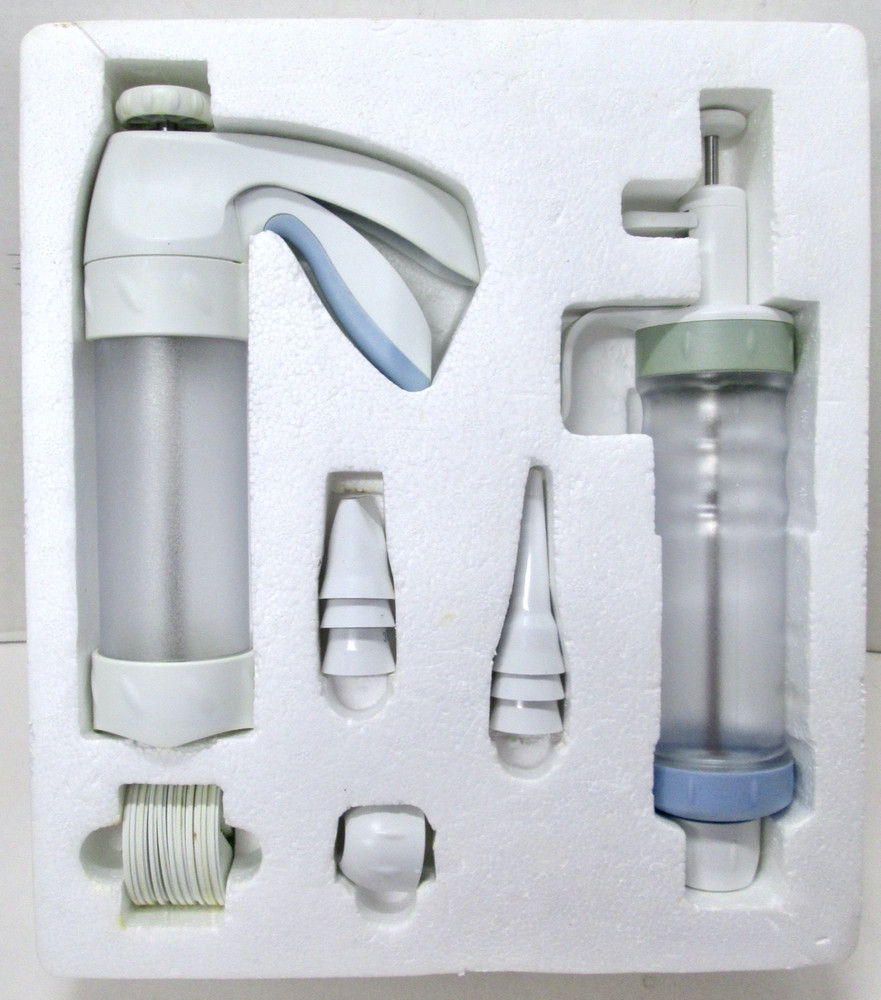 Wilton Soft Grip Cookie Press with 12 Discs & Dessert Decorator