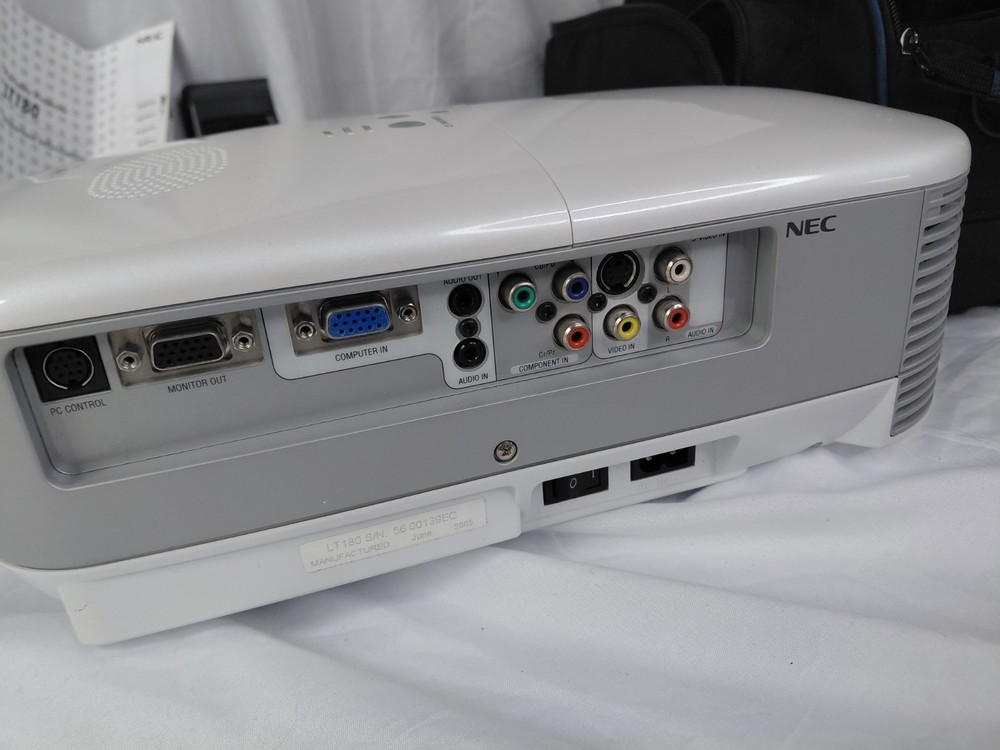 NEC LT 180 Projector