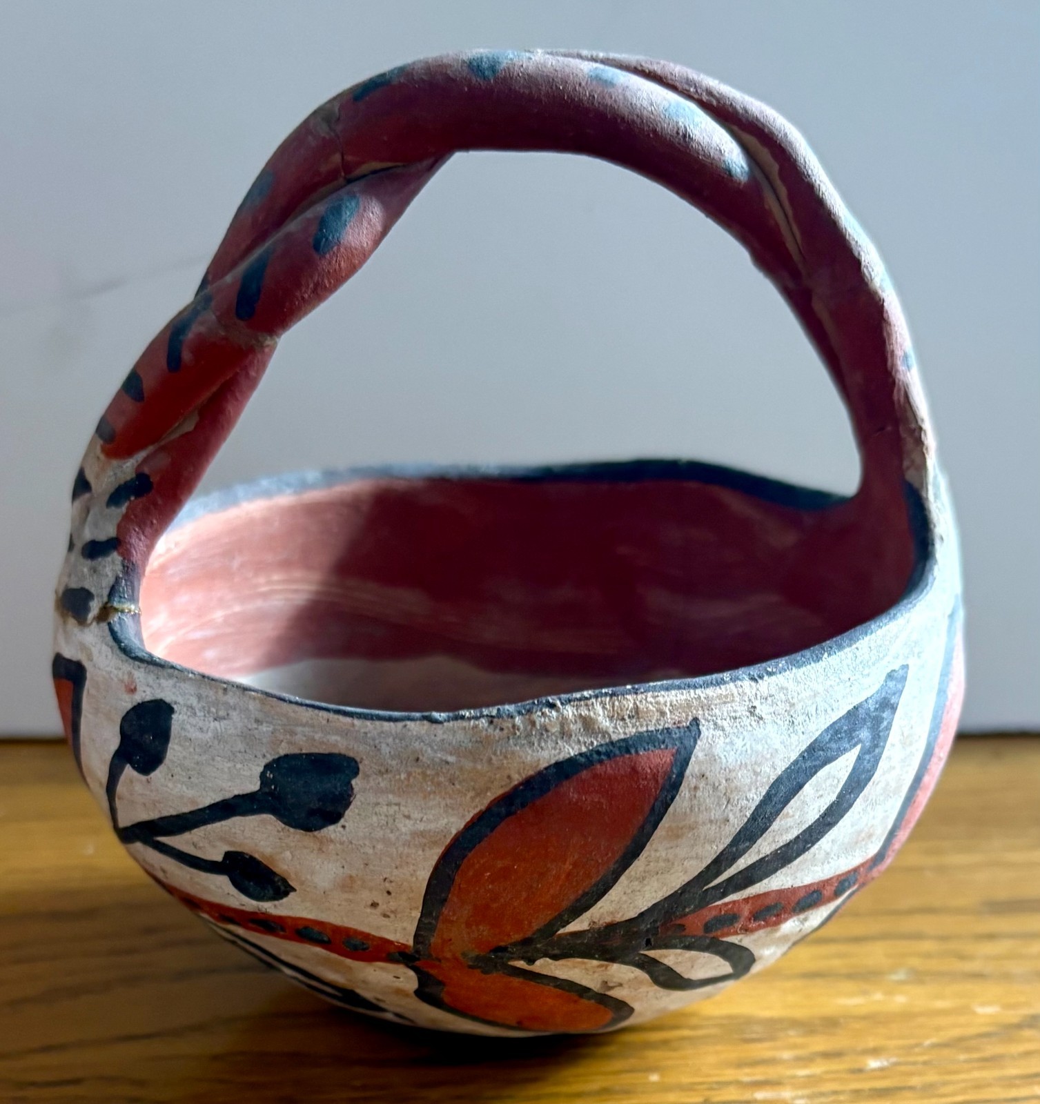 Antique Southwest NM ISLETA Pottery Bowl w/ Rope Twist Handle 4" x 4 1/4" AS-IS