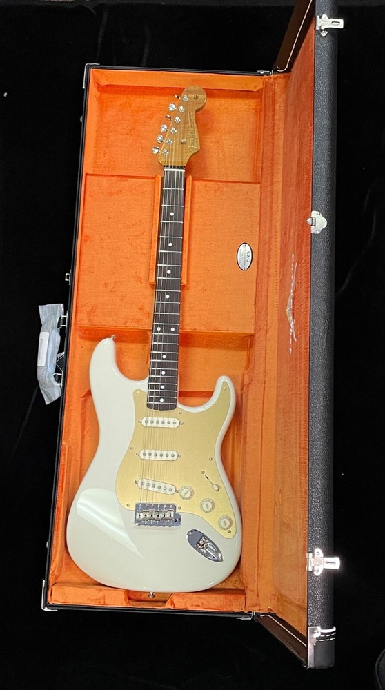 Fender Custom Shop S23 LTD RSTD Strat Desert Tan
