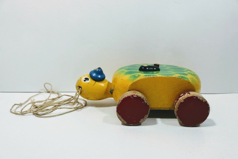 Vintage Pull Toy Turtle from Red Robin