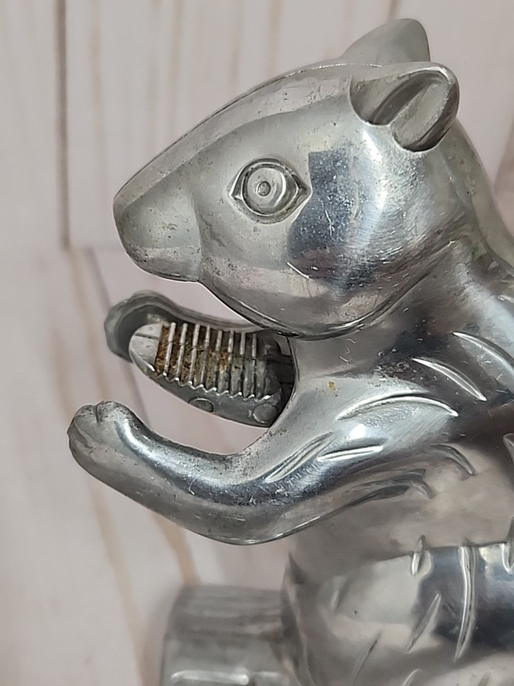 NorPro Davy Crackit The Squirrel Nutcracker