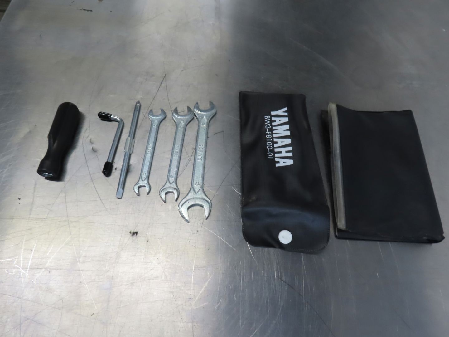 EB1400 2021 21 YAMAHA TENERE 700 TOOL BAG / TOOL KIT