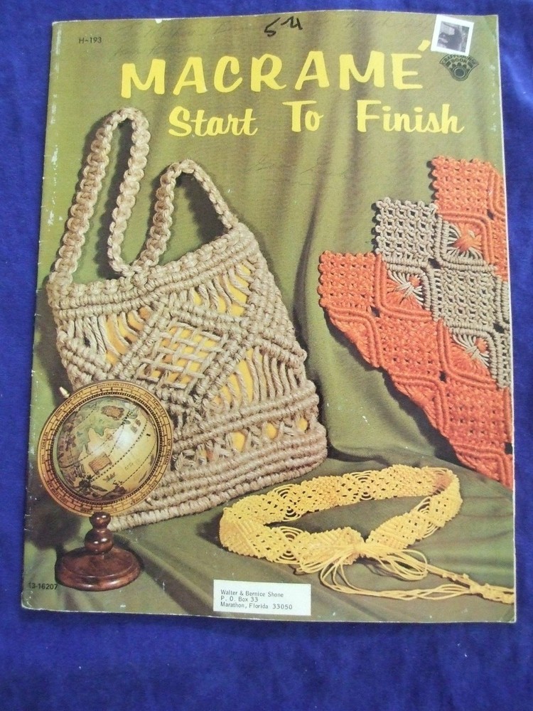 VINTAGE 1971 "MACRAME START TO FINISH  MACRAME PATTERNS PURSES/BELTS&MORE