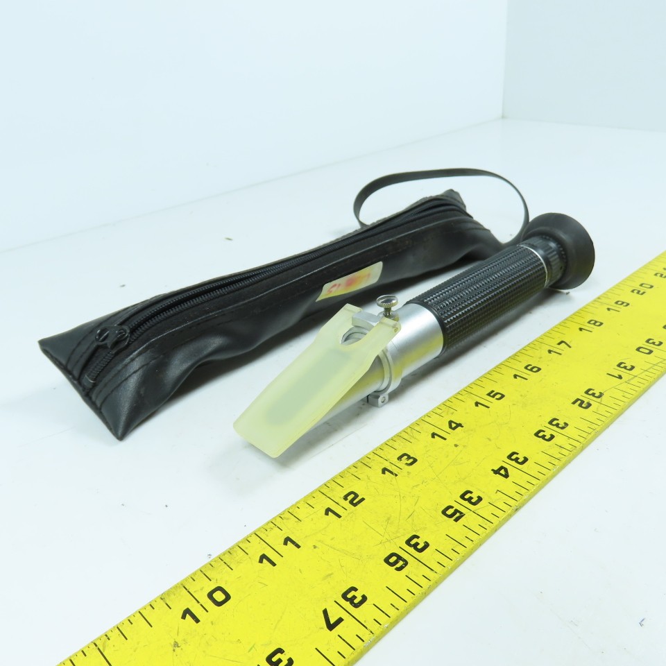 Cincinnati Milacron Hand Refractometer W/ Carry Case