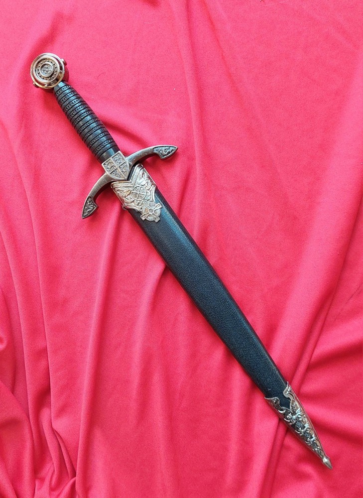 12" Medieval Dagger w/ Hard Scabbard In Presentation Box.