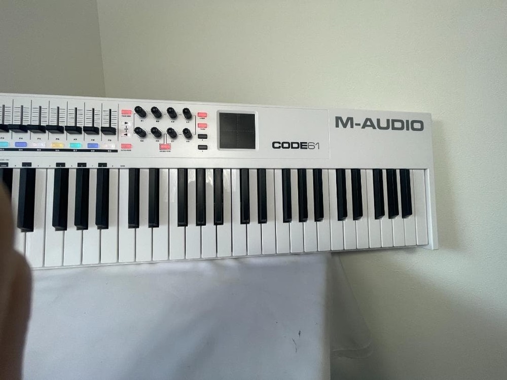 M-AUDIO CODE 61 MIDI Keyboard Controller 61-Key Tested Used from Japan