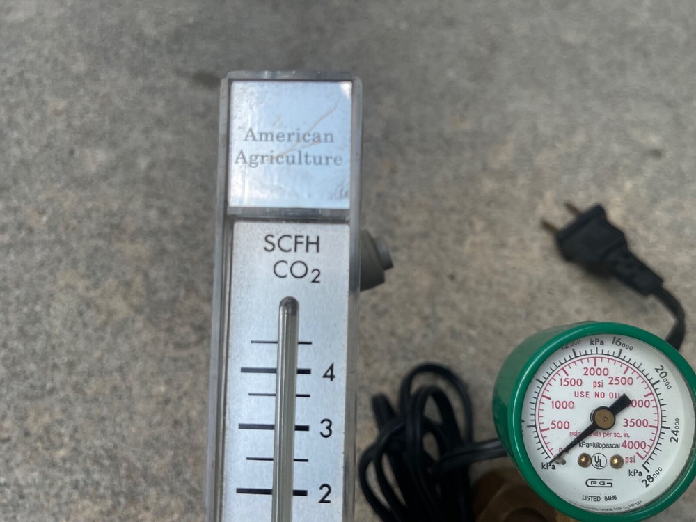 American Hydroponics CO2 Regulator with Solenoid and Flowmeter