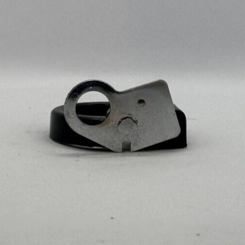 E34TA2 CUTLER-HAMMER EATON Padlock Attachement for Pushbutton Operator (61)