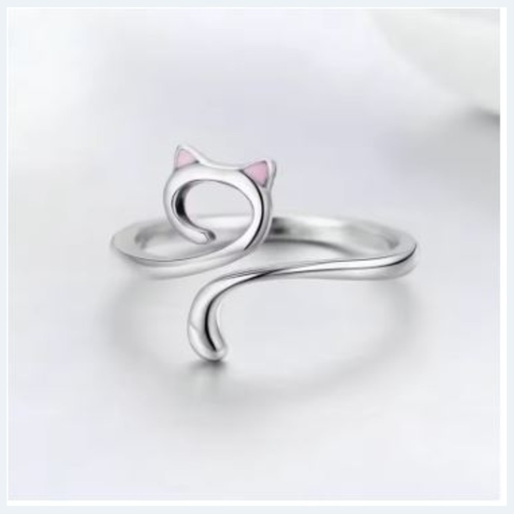 1pcs Crochet Loop Ring, Adjustable Cat Crochet Ring Yarn Guide Finger Holder.