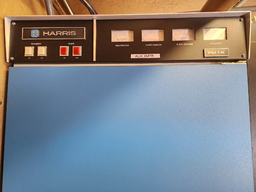 Harris FM1K FM Commercial Radio Broadcast Transmitter 1K 1,000W works