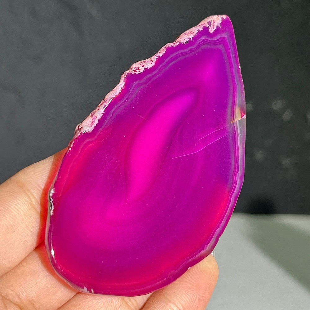43G Colored agate flakes