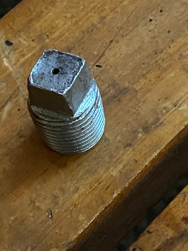 Maytag Model 92 Fuel Cap for a Short Deep Tank