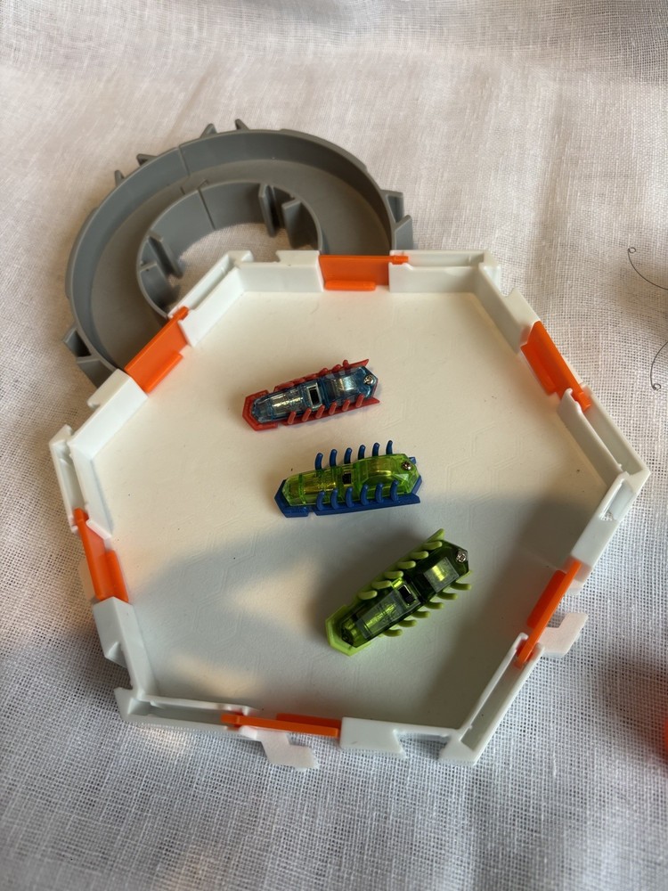 Hex Bug Nanos And Hexagon Arena With Loop and Black Robotic Bug Crawler
