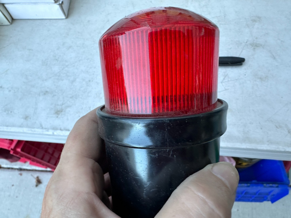 TELEMECANIQUE XVB C8G4 RED STROBE LIGHT UNIT
