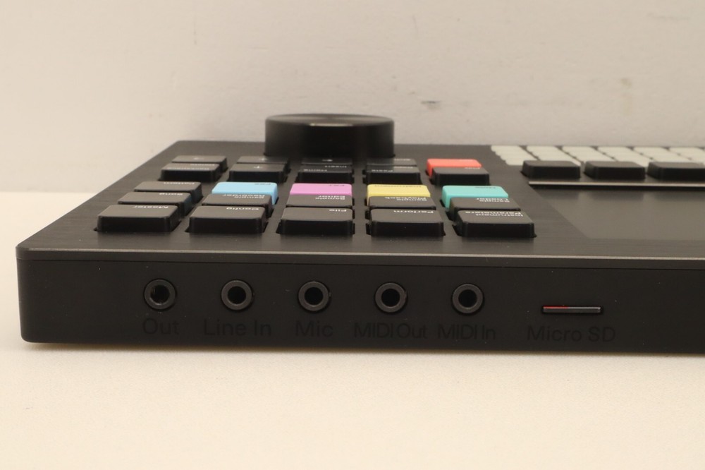 Polyend Tracker Sequencer sampler effects MIDI workstation wavetable synthesis