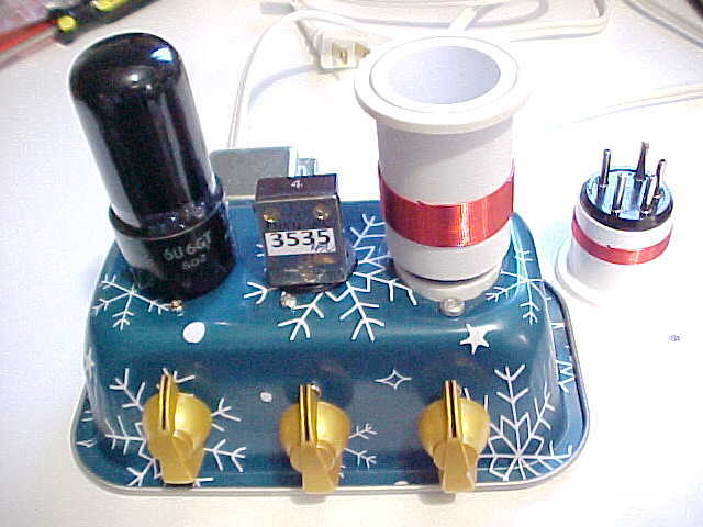 VARIABLE POWER OUT QRP CW TRANSMITTER FOR THE 80/40 METER HAM BANDS